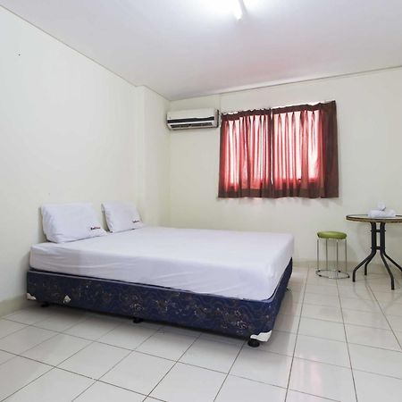Reddoorz Apartment @ Pulo Gadung Cakarta Dış mekan fotoğraf