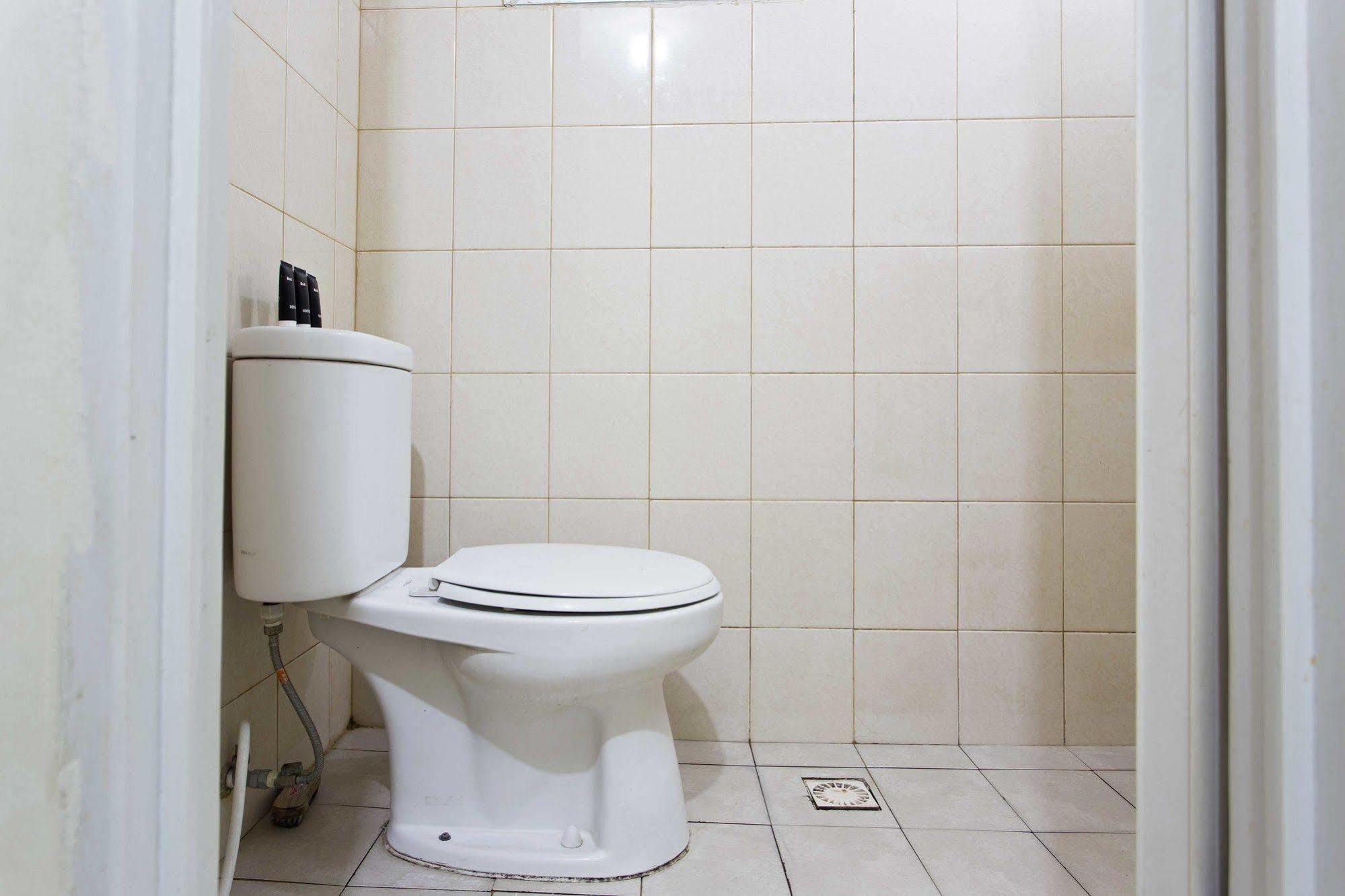 Reddoorz Apartment @ Pulo Gadung Cakarta Dış mekan fotoğraf