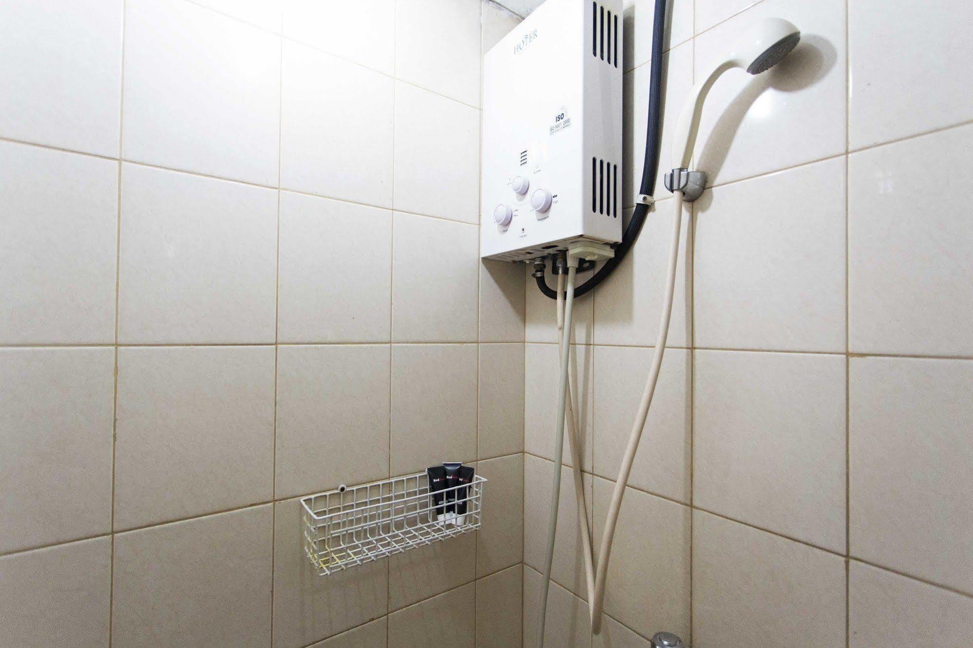 Reddoorz Apartment @ Pulo Gadung Cakarta Dış mekan fotoğraf